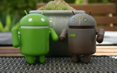 Qual a diferença entre Android e iOS?